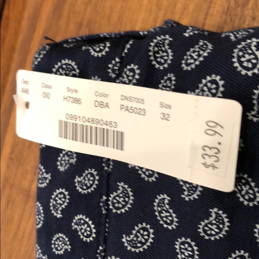 NWT Men’s paisley pattern J crew shorts - Picture 2 of 4